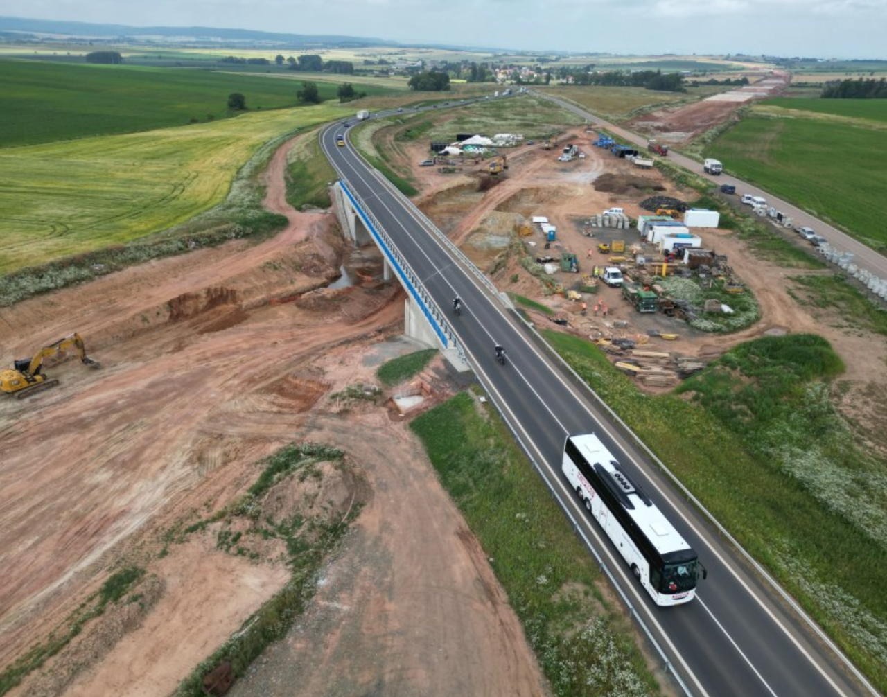 Výstavba úseků dálnice D6